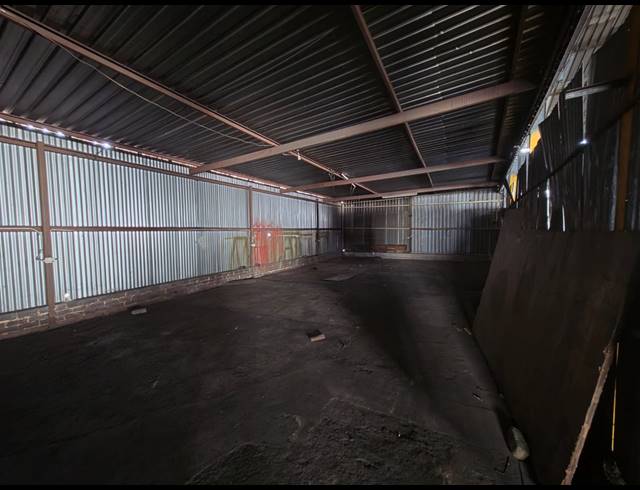 1,108M² WAREHOUSE TO LET IN WADEVILLE